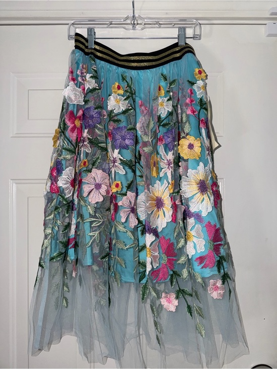 Aratta Dresses & Skirts - Aratta Silent Journey. Floral Embroidered Tulle Midi Skirt w/ Aqua. Sz XL